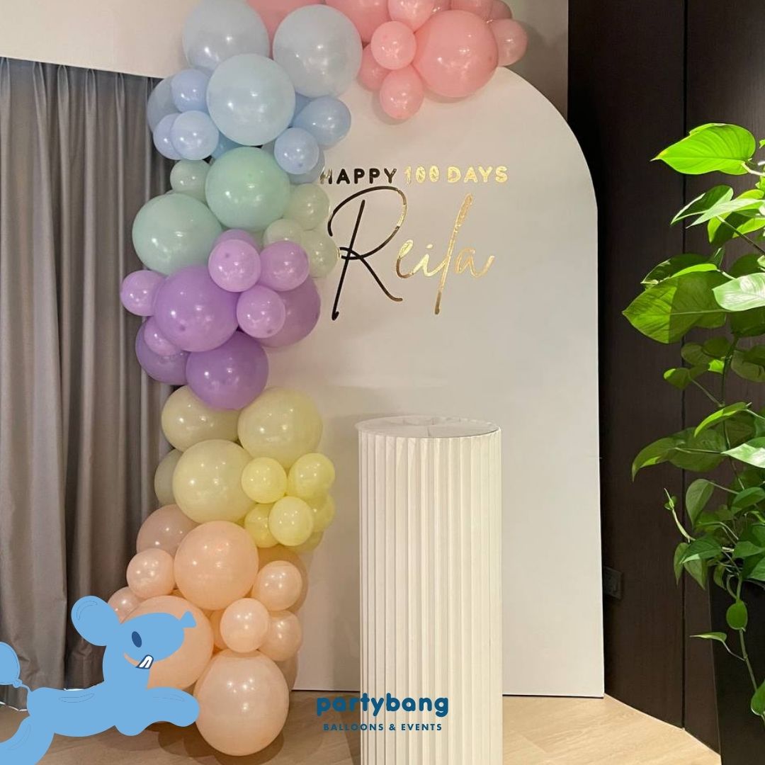 Plain Foamboard Arch Backdrop Setup with Balloon Garland (One Board w Pedestal)