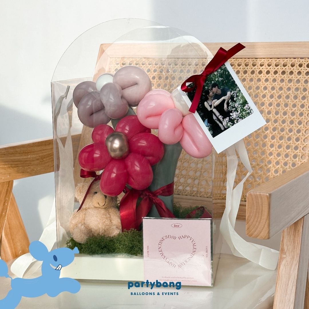 Flower Balloon Bouquet with Photo Print Sweetheart Gift Box
