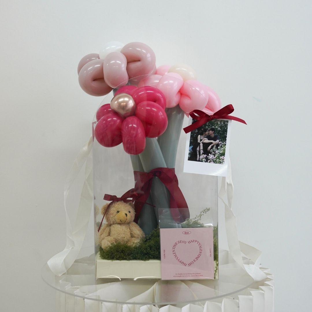 Flower Balloon Bouquet with Photo Print Sweetheart Gift Box
