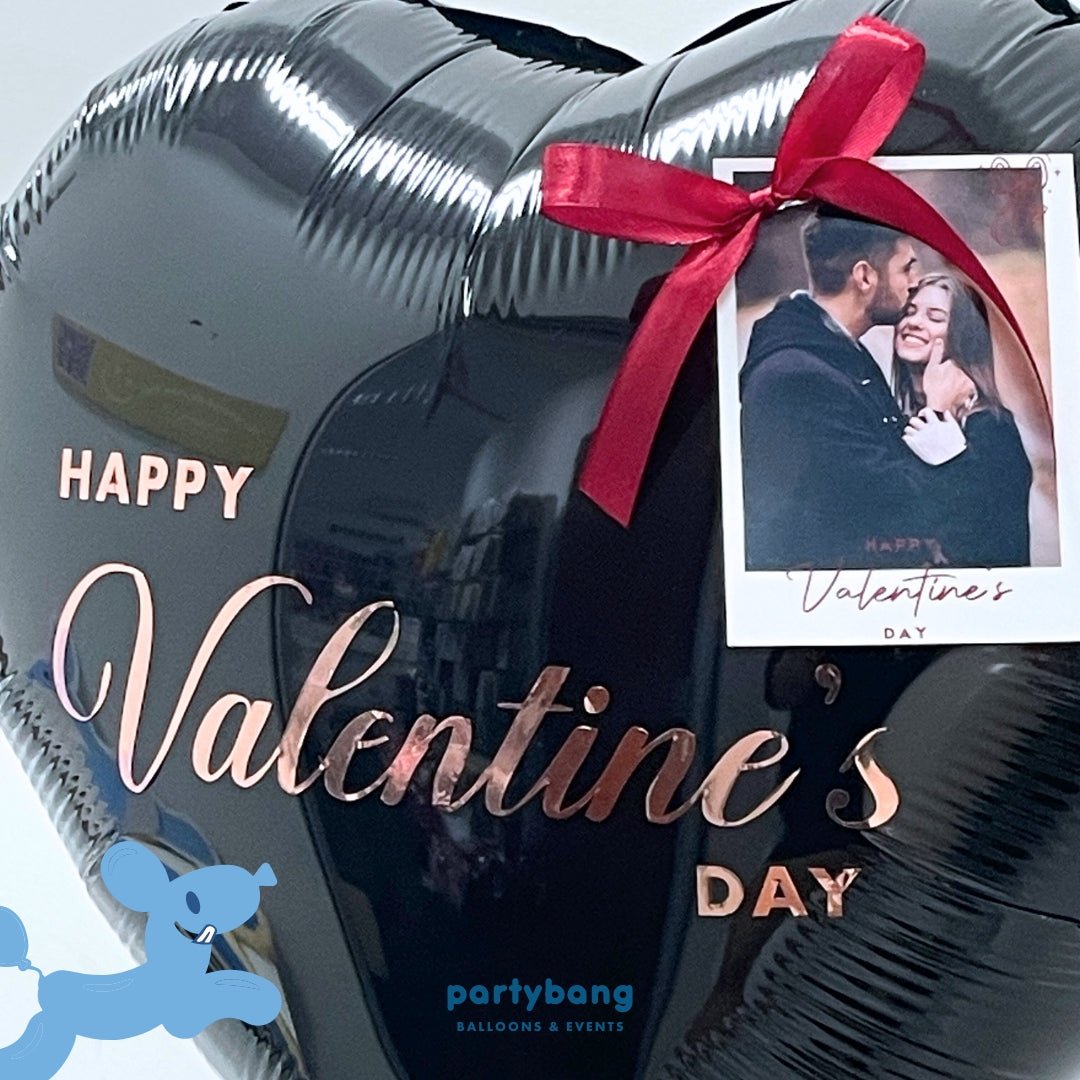 [Helium Inflated] Valentine's Day Heart on Fire Faux Flower Gift Box