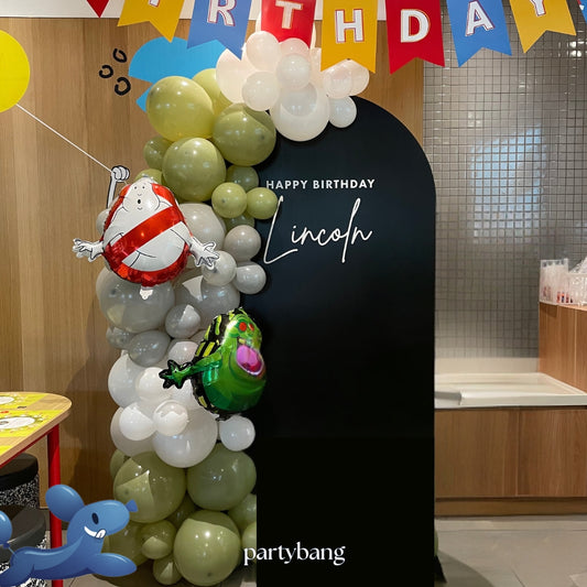 Minimalistic Foamboard Backdrop with Balloon Garland Set-up